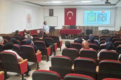 yurt-calisanlarina-hijyen-egitimi-verildi