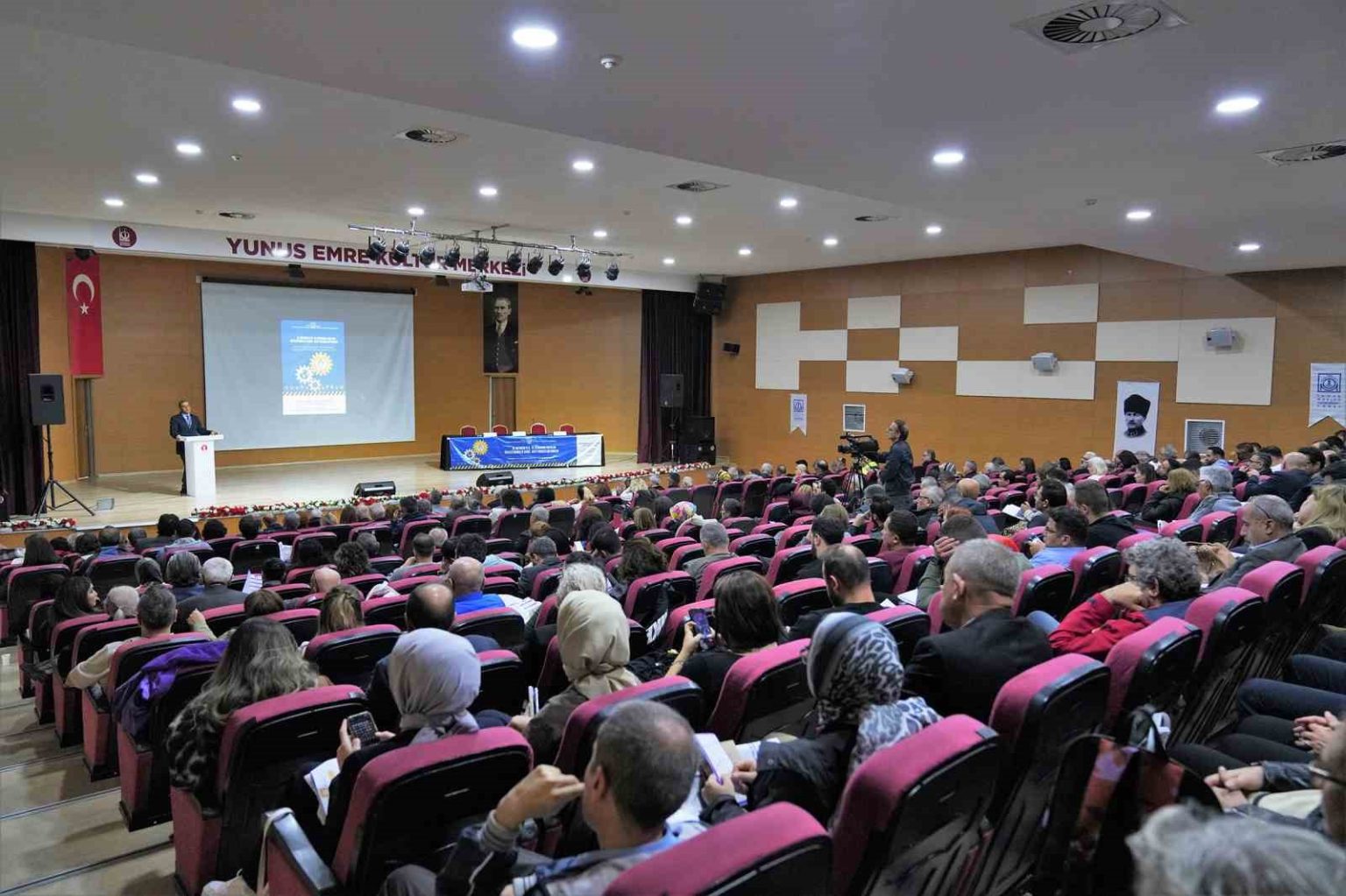 12nci-is-sagligi-ve-is-guvenligi-kongresi-ile-sergisi-ankarada-basladi