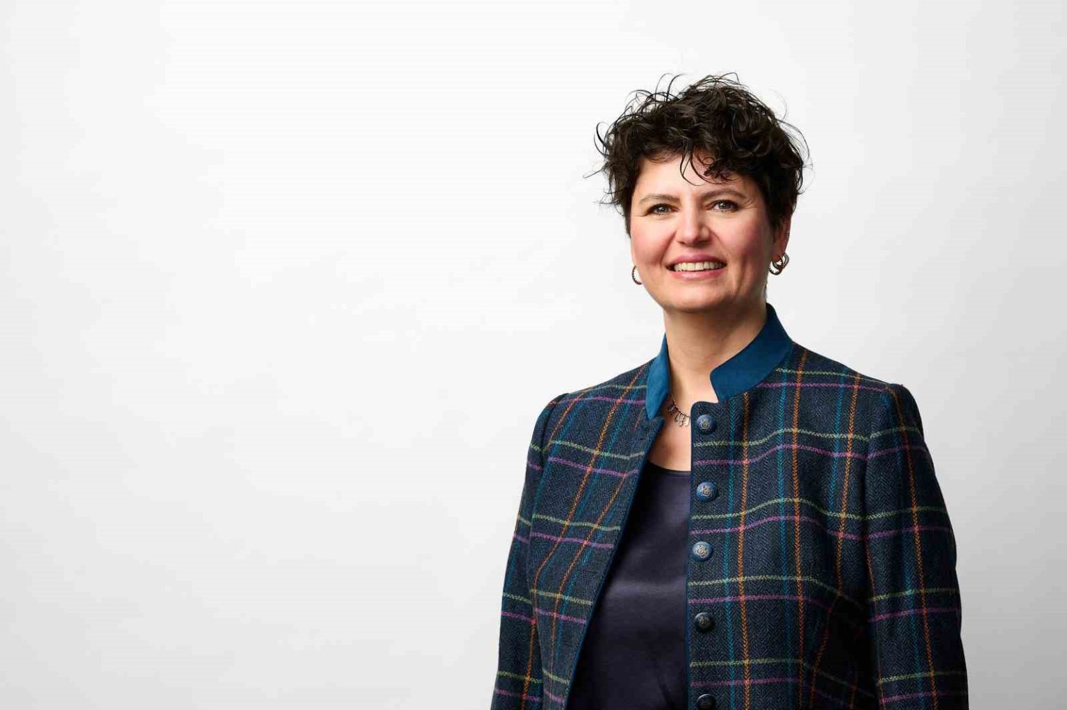 aksa-akrilik-yeni-yatirimlar-ve-stratejik-hamlelerle-buyumesini-surduruyor