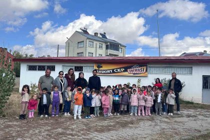 anaokulu-ogrencilerine-sinema-keyfi