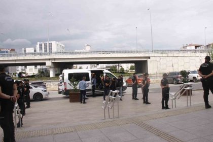 antalyada-iki-kisinin-oldugu-silahli-kavgaya-iliskin-6-tutuklama