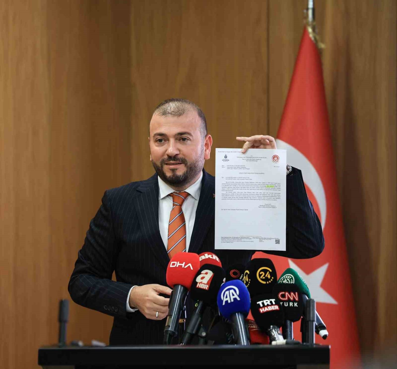 arnavutkoy-belediye-baskani-candaroglundan-ozgur-ozelin-iddialarina-yanit