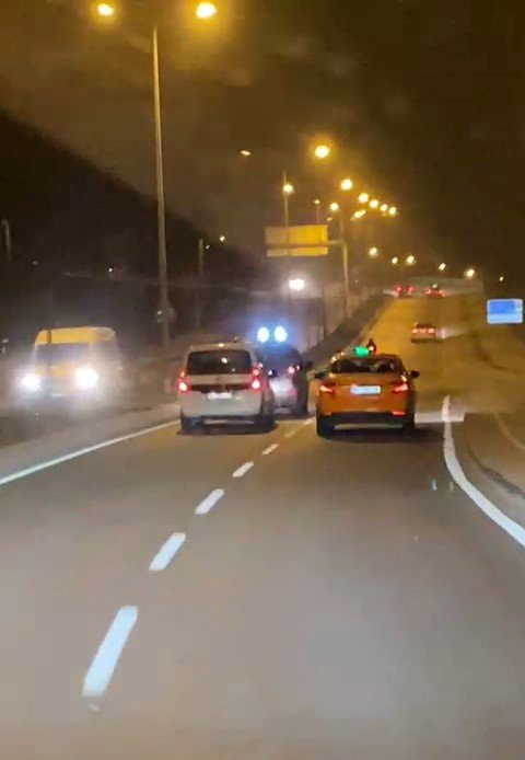 arnavutkoyde-trafikte-tehlikeli-anlar-goruntulendi