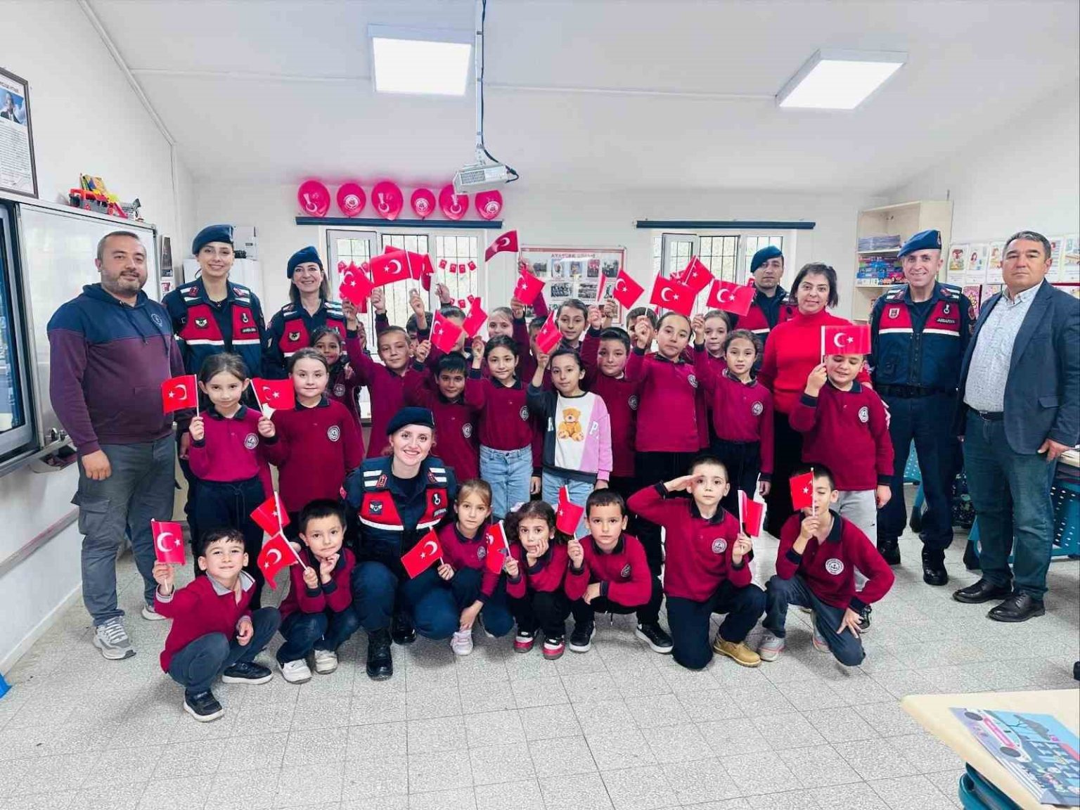 arpadere-ilkokulunda-cumhuriyet-coskusu-yasandi