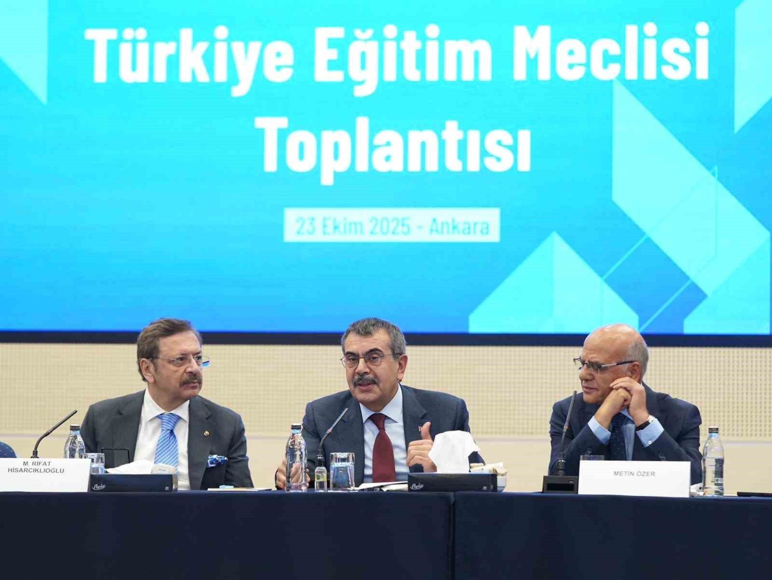 bakan-tekin-nitelikli-elemani-yetistirmek-konusunda-biz-elimizi-tasin-altina-koyacagiz