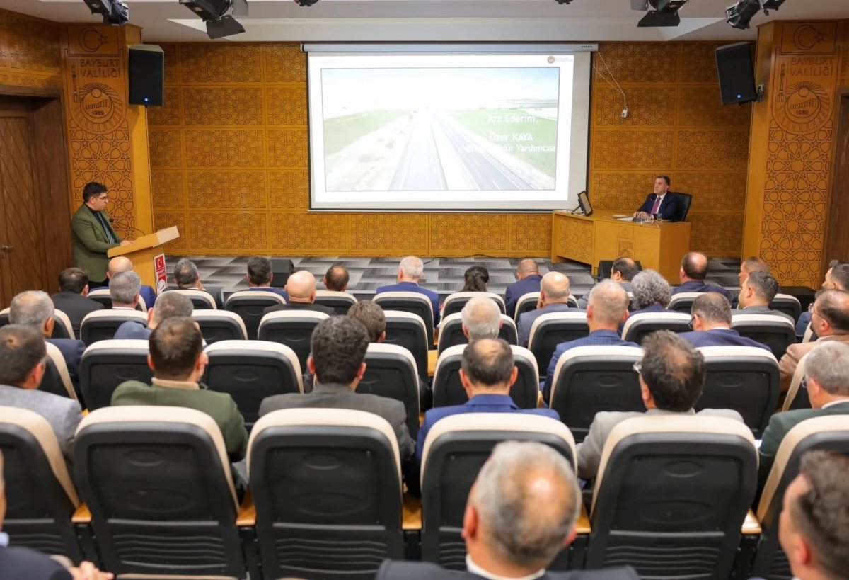 bayburtta-kamu-yatirimlari-ve-projeler-degerlendirildi