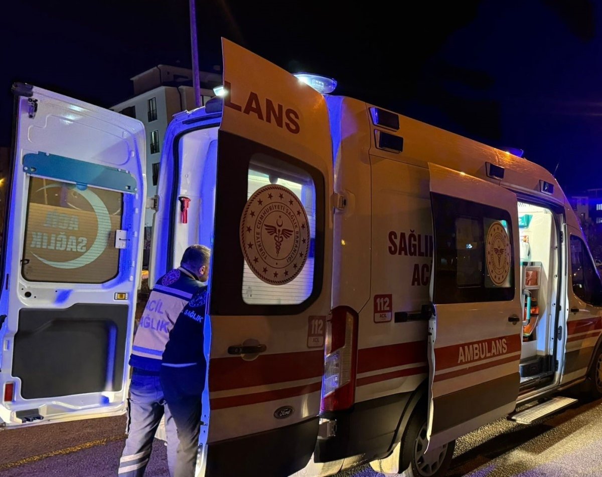 bilecikte-atv-yayalara-carpti-2-yarali
