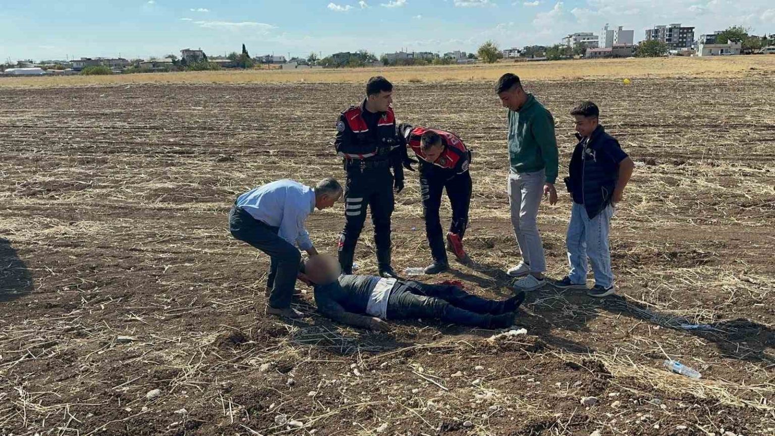 bir-babanin-icler-acisi-hali-5-yasindaki-cocugunun-gozleri-onunde-madde-krizine-girdi