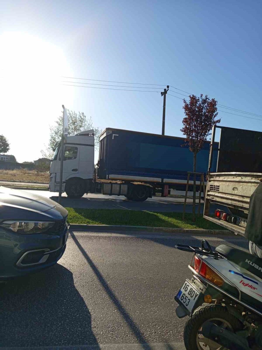 cali-ve-alaattinbeyde-yol-ve-yapi-sikintisi-gundemde