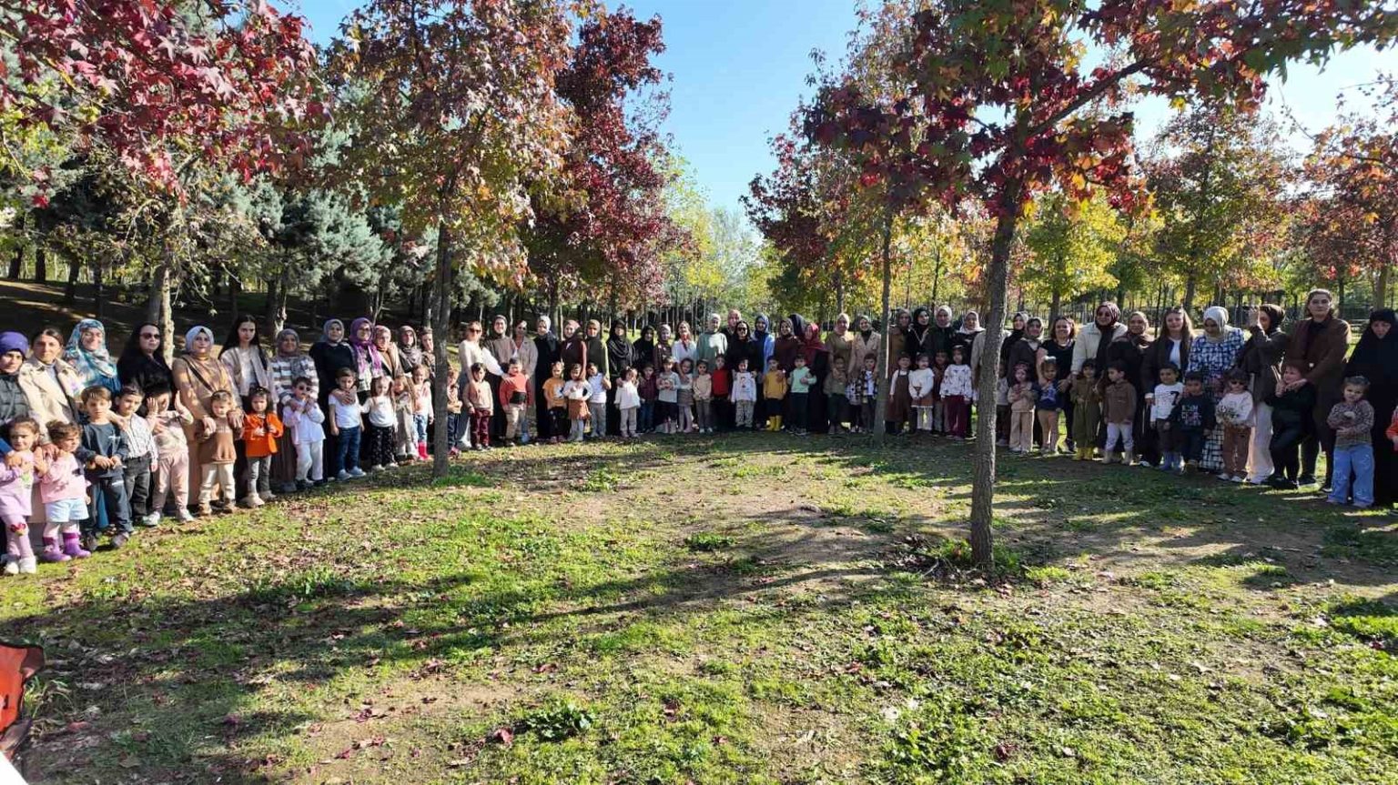 cocuk-kuluplerinde-renkli-sonbahar-etkinligi