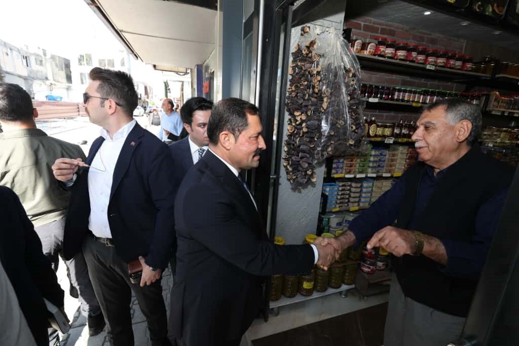depremzede-esnaftan-is-yerini-ucuncu-kez-ziyaret-eden-valiye-davet