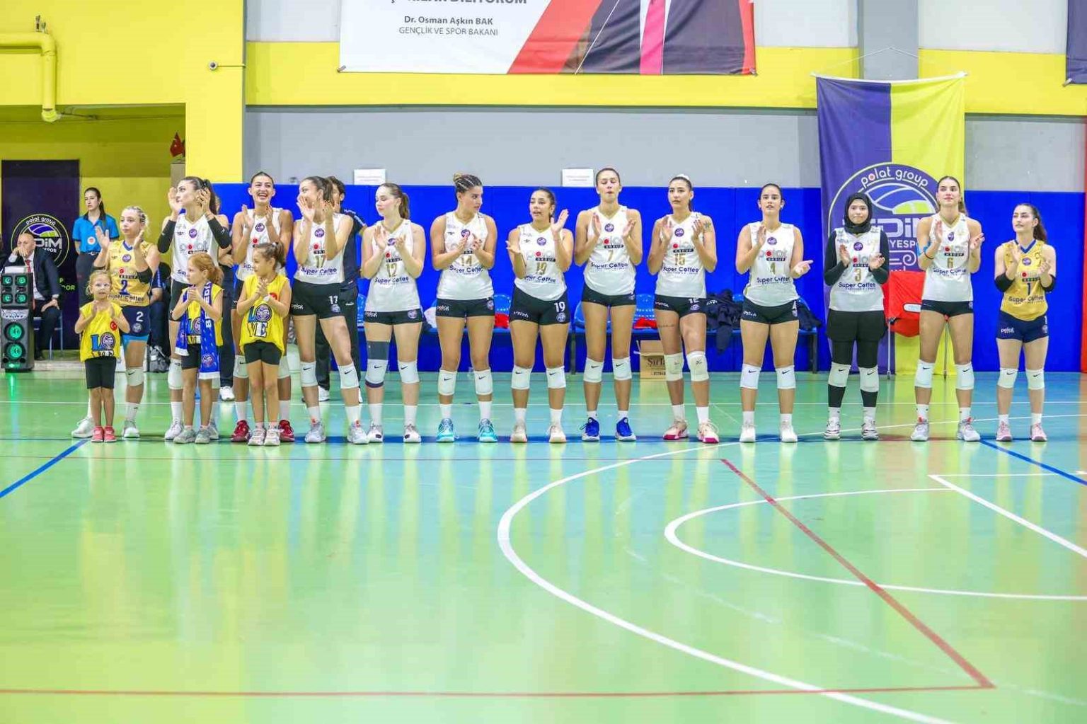 didim-belediyespor-kadin-voleybol-takimi-galibiyet-serisini-surdurdu