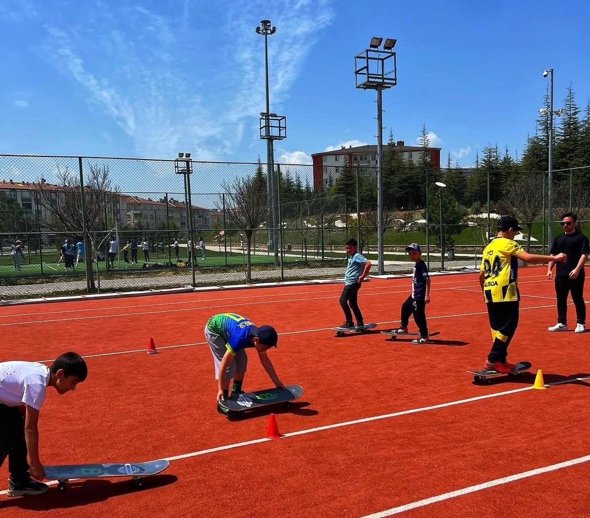 elazigda-kaykay-ve-paten-sporunda-bir-ilk