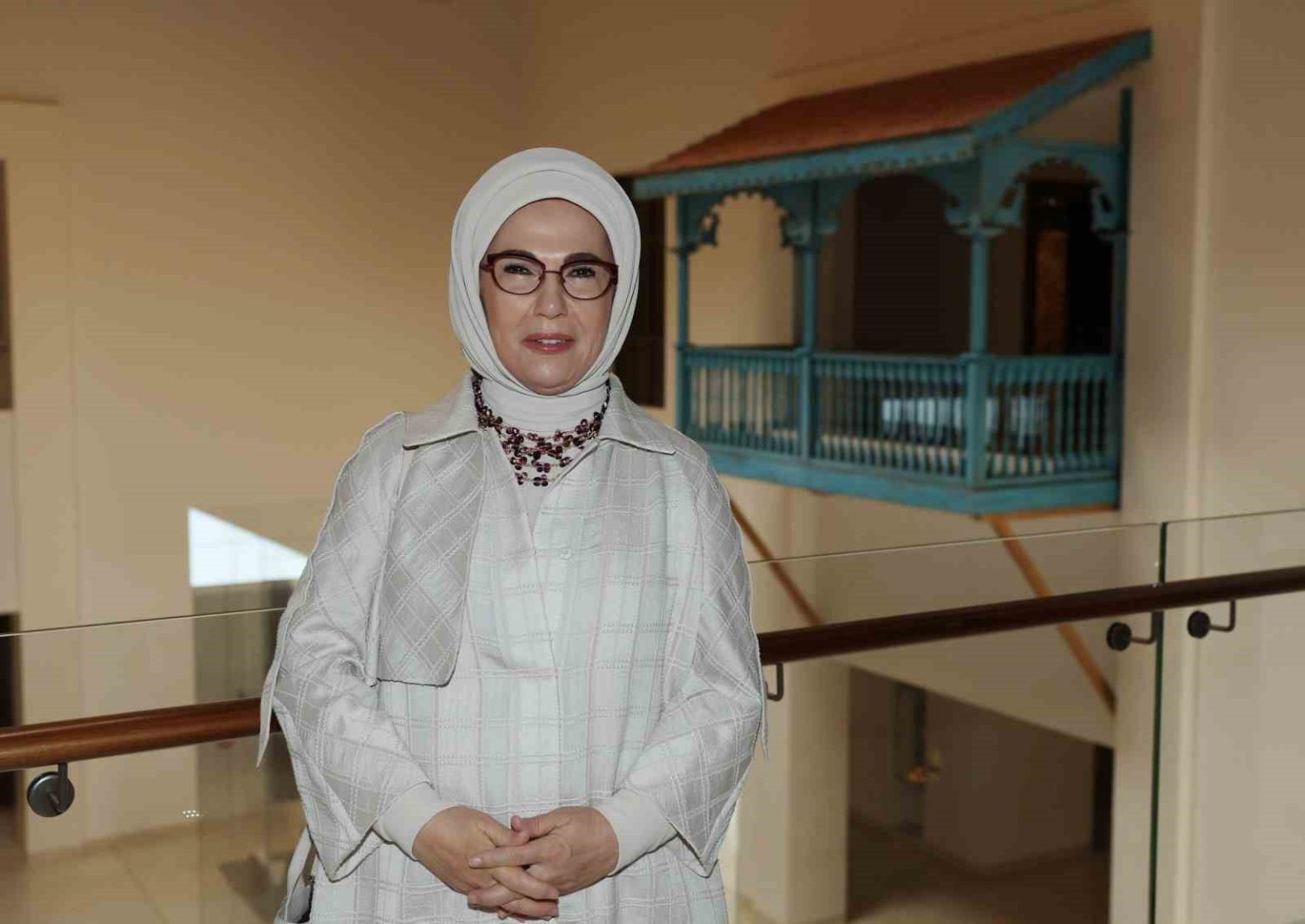 emine-erdogan-ummandaki-ulusal-muzeyi-ziyaret-etti