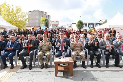 erciste-2011-depreminde-hayatini-kaybedenler-anildi