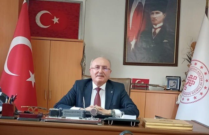 gorevden-alinan-kultur-mudurunden-imali-veda-vefa-istanbulda-sadece-bir-semtin-adiymis
