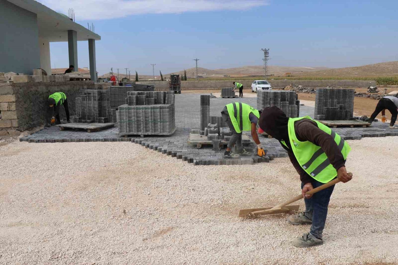 haliliyedeki-mahallelerde-bakim-ve-onarim-calismasi