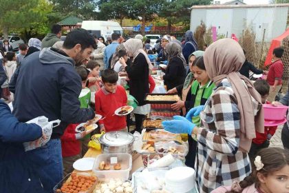 ilkokul-ogrencilerinden-gazze-icin-yardim-etkinligi