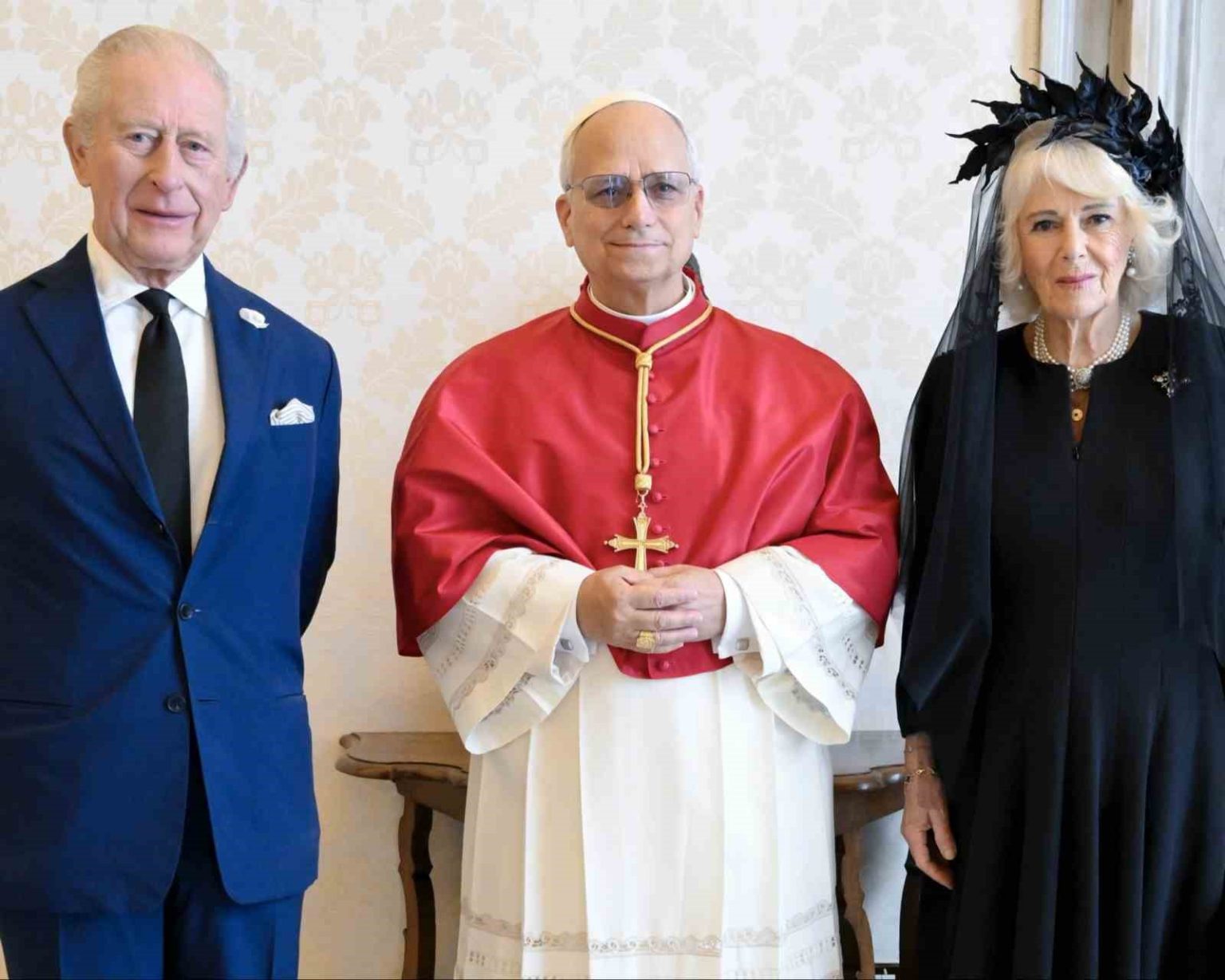 ingiltere-krali-ile-papa-491-yil-sonra-ilk-kez-birlikte-dua-etti