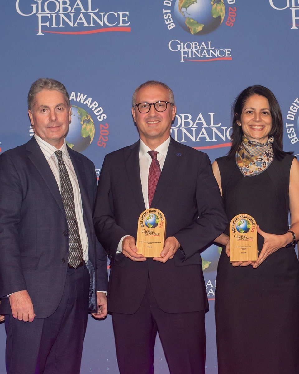 iscep-dunyanin-en-iyi-mobil-bankacilik-uygulamasi-secildi