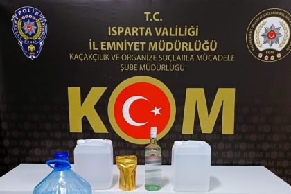 ispartada-54-litre-kacak-ve-el-yapimi-alkol-ele-gecirildi