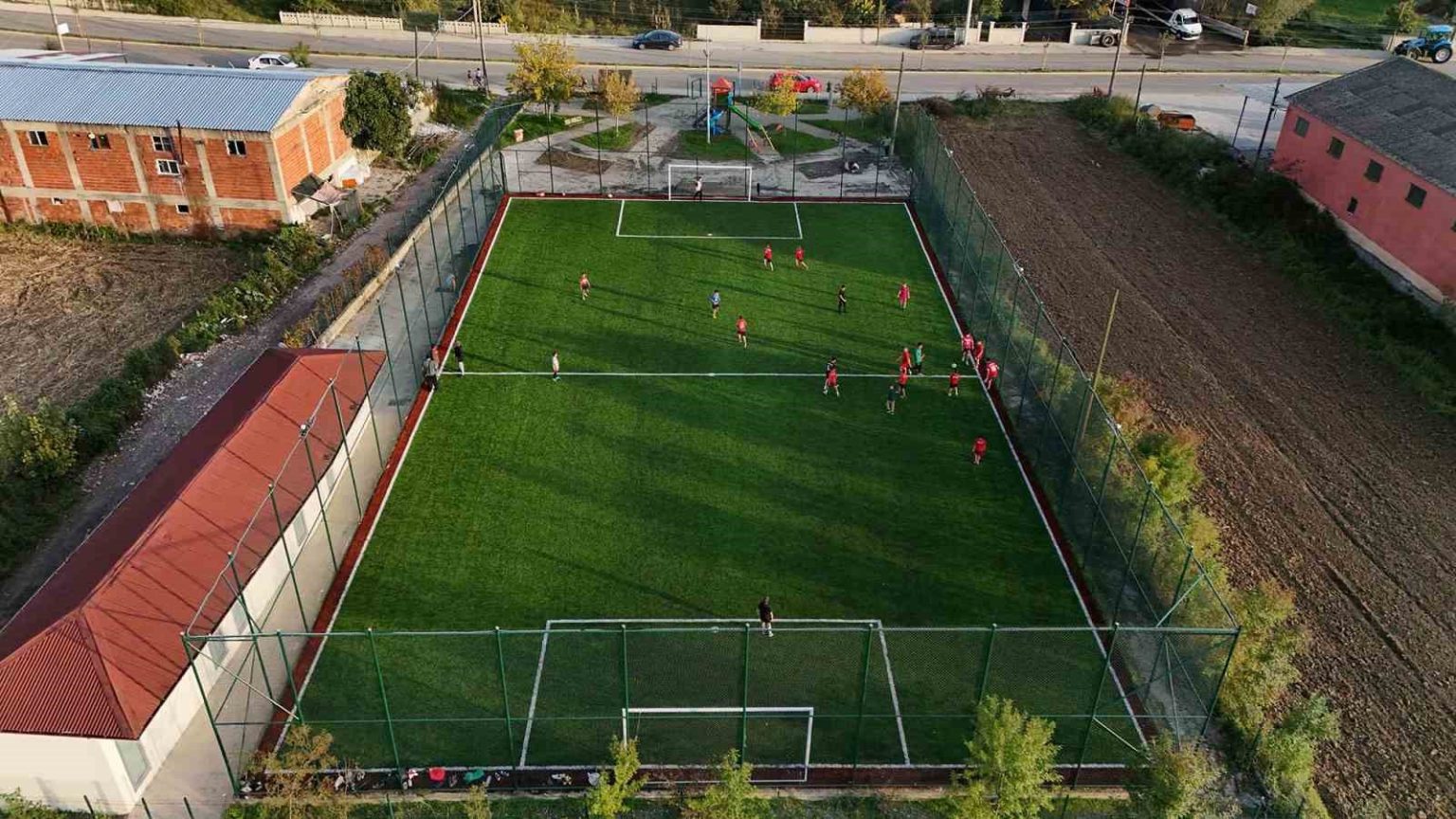 karasu-limandere-yeni-spor-tesisine-kavustu