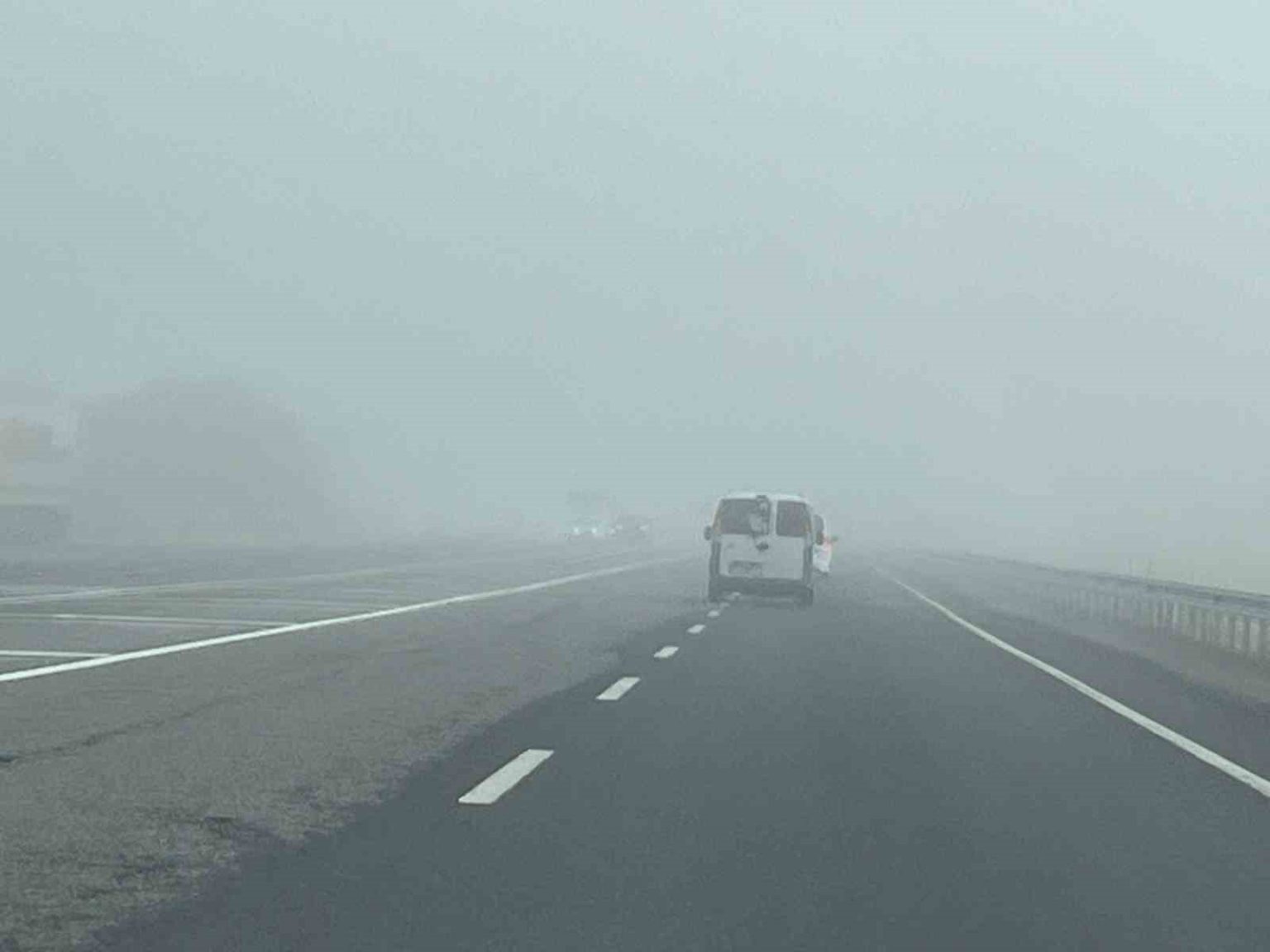 kars-gurcistan-kara-yolunda-yogun-sis