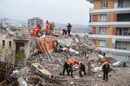 kastamonuda-bolgesel-deprem-tatbikati-yuzlerce-personel-seferber-oldu