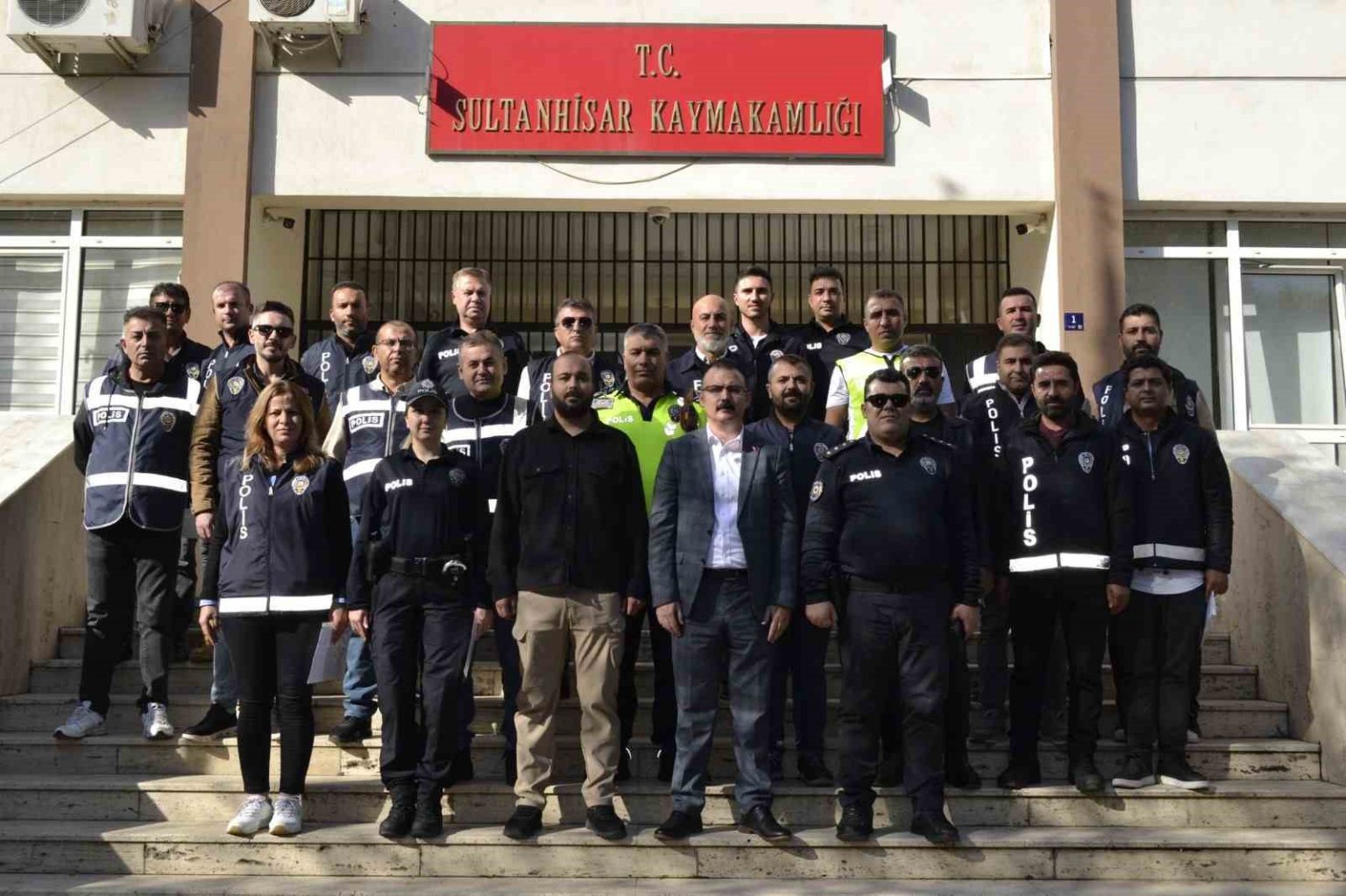 kaymakam-ates-guvenlik-guclerimiz-milletimizin-huzuru-icin-buyuk-bir-ozveriyle-calisiyor