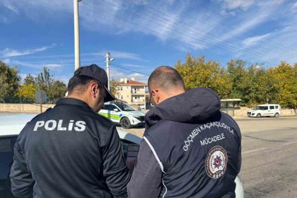 kirsehirde-duzensiz-goc-operasyonu-8-gocmen-yakalandi