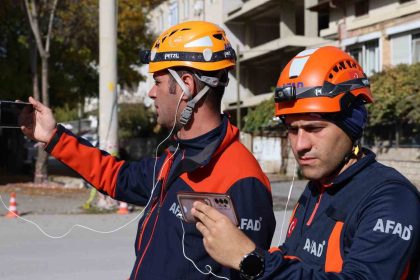 kirsehirde-gercegi-aratmayan-deprem-tatbikati