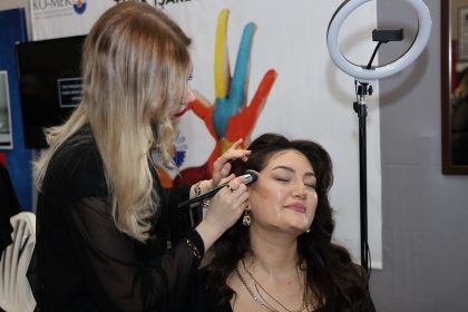 ko-mekten-guzellik-sektorune-profesyonel-dokunus