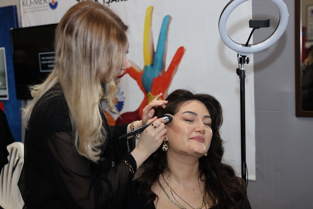 ko-mekten-guzellik-sektorune-profesyonel-dokunus