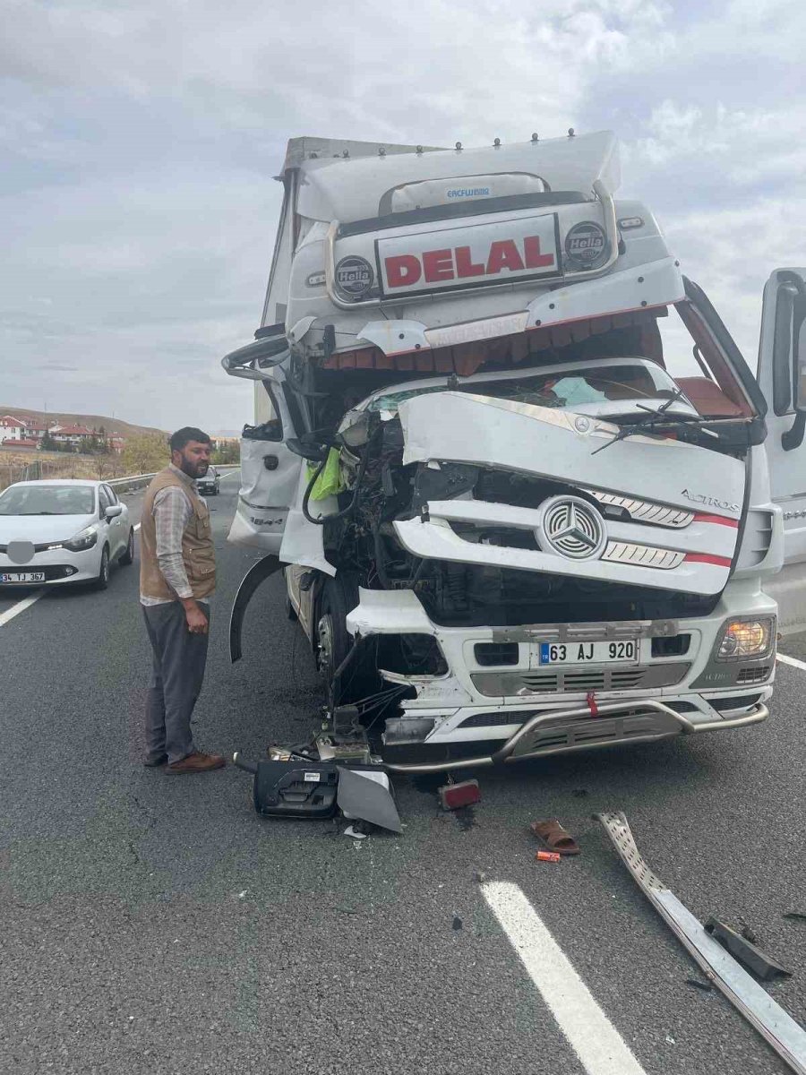 kuluda-tir-kazasi-1-yarali