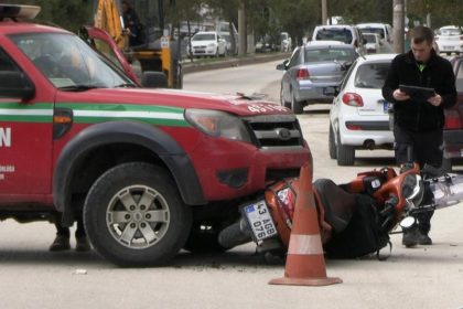 kutahyada-pikap-ile-motosiklet-carpisti-1-yarali