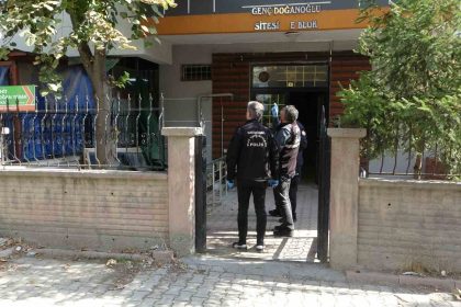 malatyada-balkondan-dusen-genc-kiz-agir-yaralandi