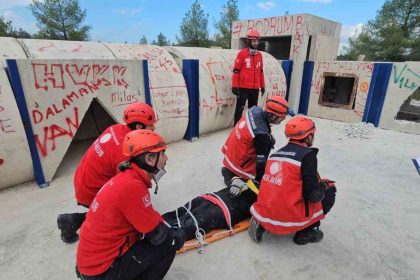 meb-akub-mugla-ekibi-akreditasyon-tatbikatini-basariyla-tamamladi