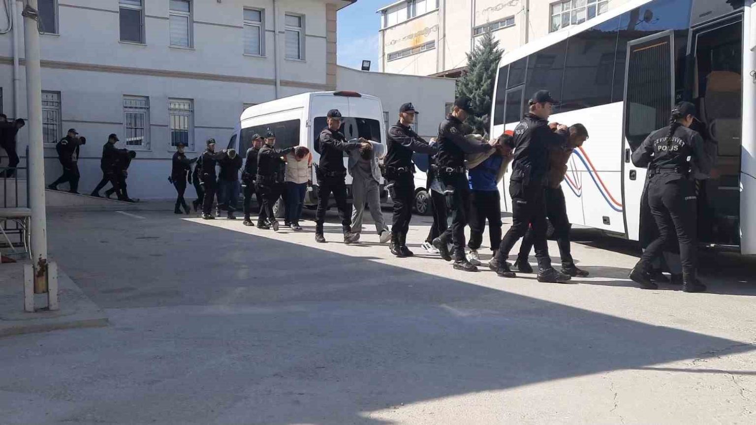 narkokapan-konya-operasyonu-424-tutuklama