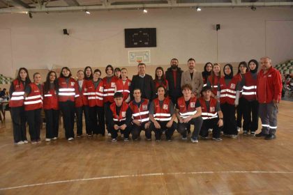 orduda-ogrencilerin-destegiyle-209-unite-kan-toplandi