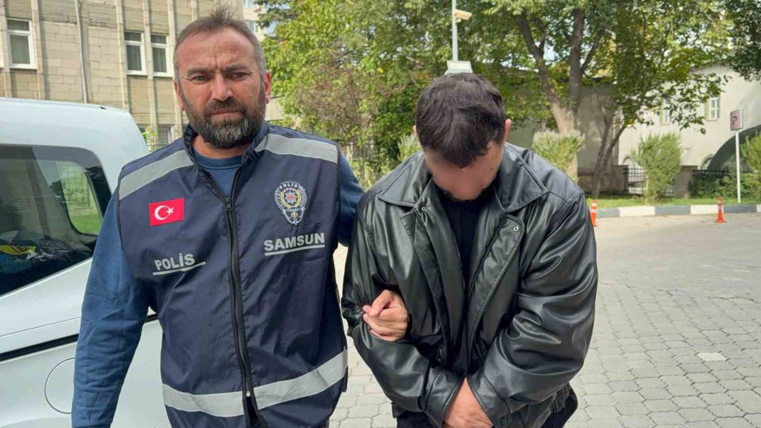 samsunda-cantadan-para-hirsizligi