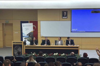 saude-is-ve-akademi-dunyasi-bir-araya-geldi