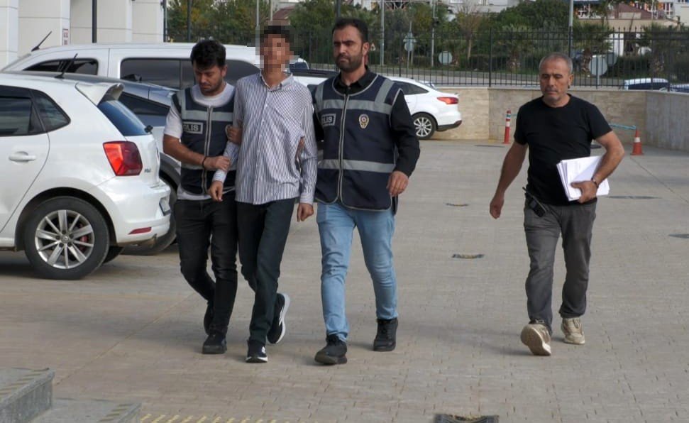 silahli-saldiri-sonrasinda-kask-ve-silahini-dusurmustu-yakalanarak-tutuklandi