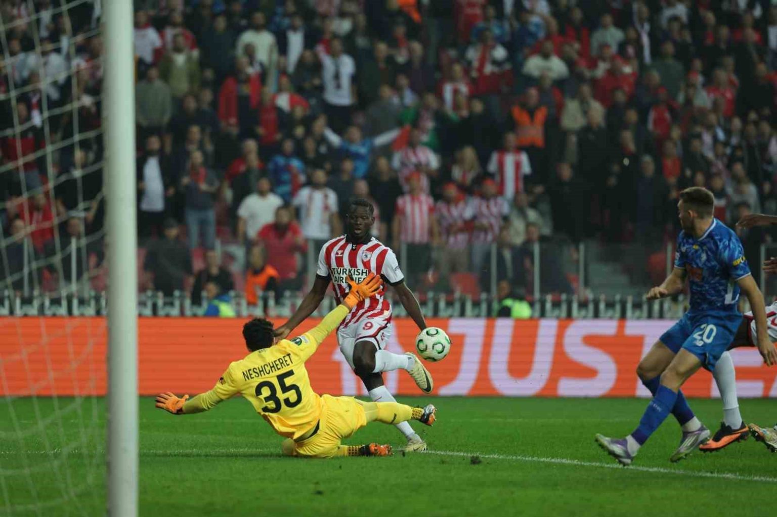 uefa-konferans-ligi-samsunspor-2-dinamo-kiev-0-ilk-yari