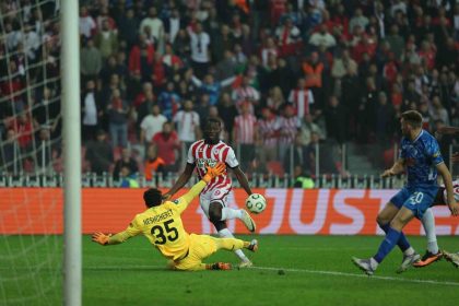 uefa-konferans-ligi-samsunspor-2-dinamo-kiev-0-ilk-yari