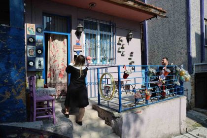 uskudardaki-90lar-evi-ziyaretcilerini-zamanda-yolculuga-cikariyor