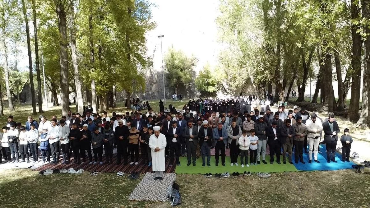 vanda-ogrenci-cami-bulusmasi-devam-ediyor