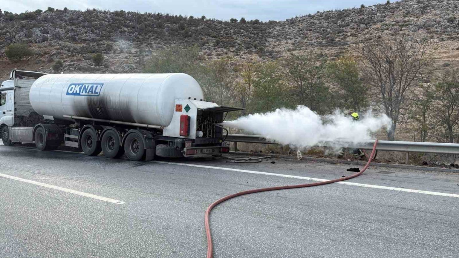 yanan-karbondioksit-tankerine-profesyonel-mudahale-felaketi-onledi