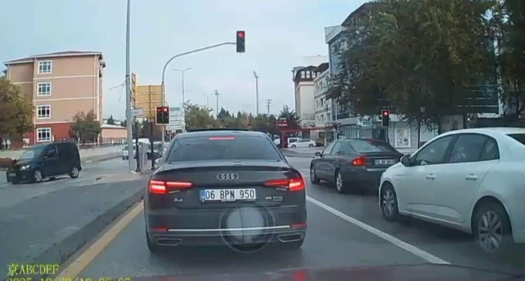 yolun-karsisina-gecerken-otomobilin-carptigi-kadin-yaralandi