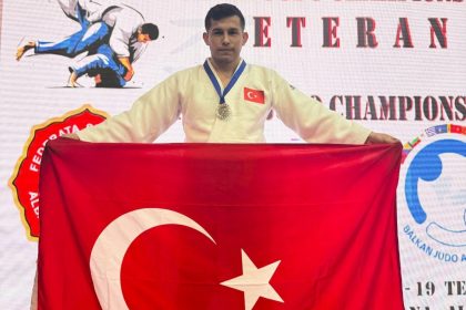 yunusemreli-veteran-judocudan-cifte-madalya