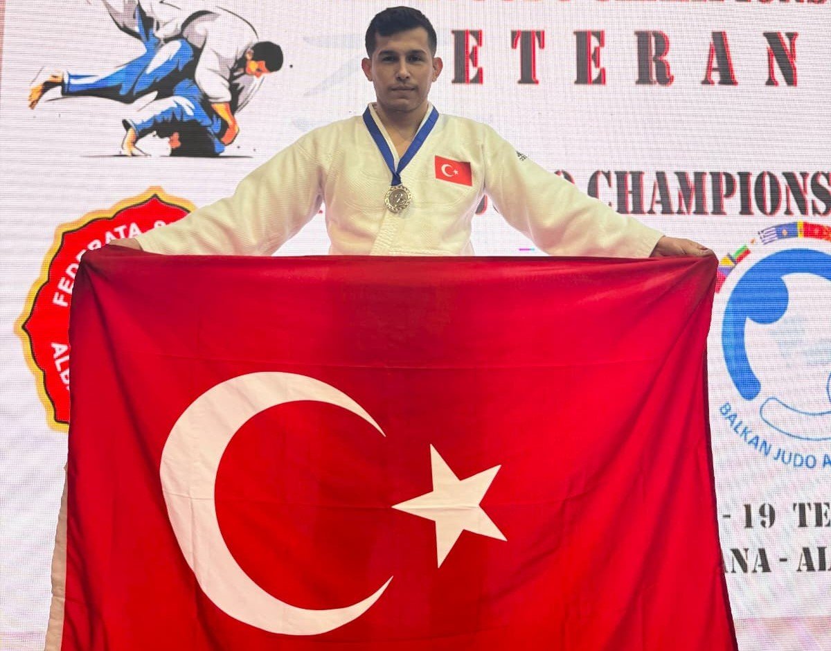 yunusemreli-veteran-judocudan-cifte-madalya